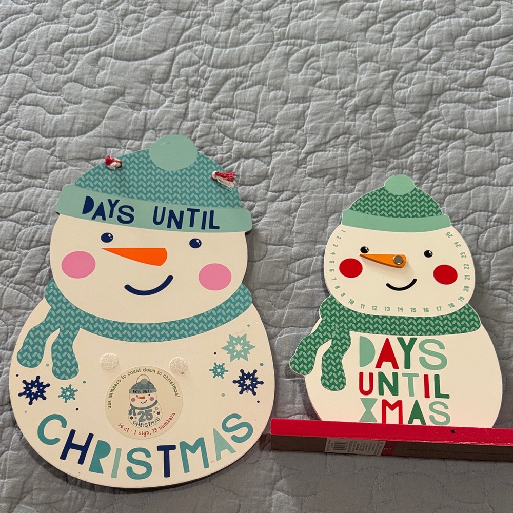 Charming Snowman Holiday Countdown Decor
